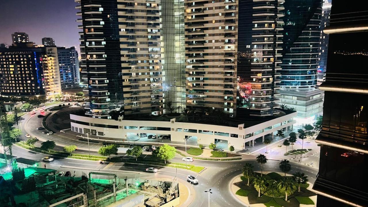 Nomad Partition Room In Barsha Heights 3 Mins To Icm Metro Dubai Dış mekan fotoğraf