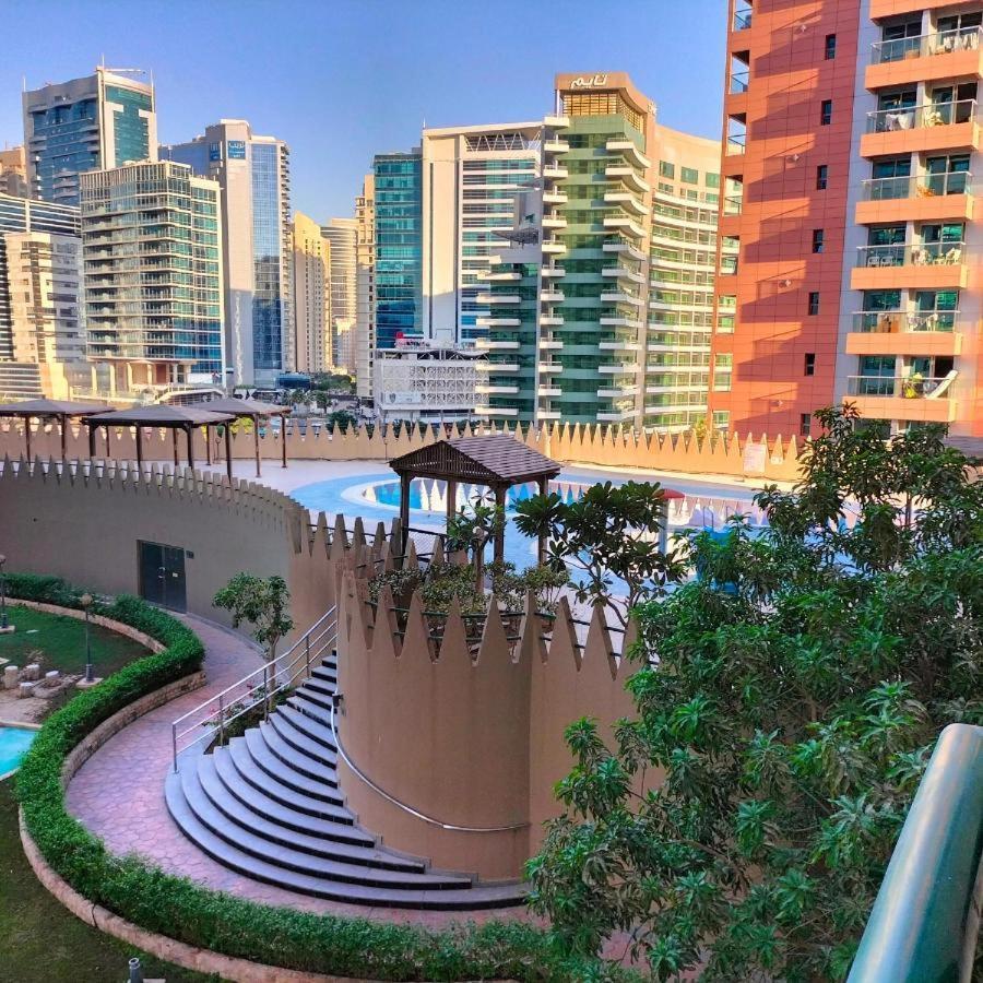 Nomad Partition Room In Barsha Heights 3 Mins To Icm Metro Dubai Dış mekan fotoğraf