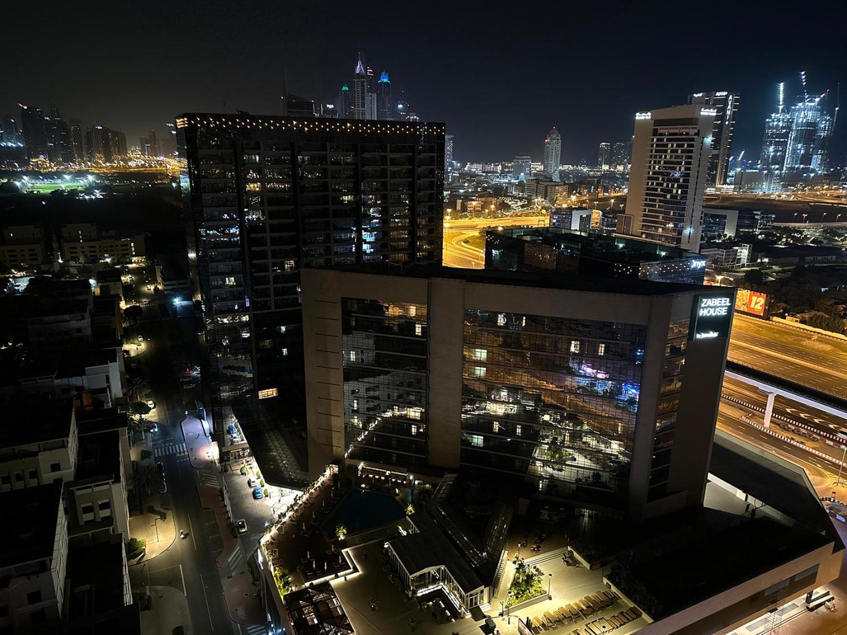 Nomad Partition Room In Barsha Heights 3 Mins To Icm Metro Dubai Dış mekan fotoğraf